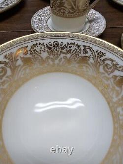 10 Piece WEDGWOOD Bone China FLORENTINE GOLD Dragons on White Place Setting