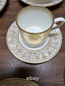 10 Piece WEDGWOOD Bone China FLORENTINE GOLD Dragons on White Place Setting