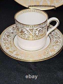 10 Piece WEDGWOOD Bone China FLORENTINE GOLD Dragons on White Place Setting