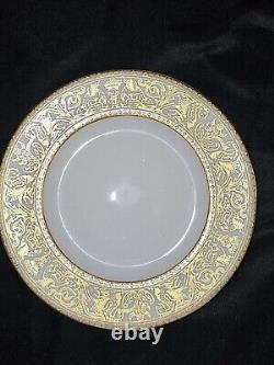 10 Piece WEDGWOOD Bone China FLORENTINE GOLD Dragons on White Place Setting