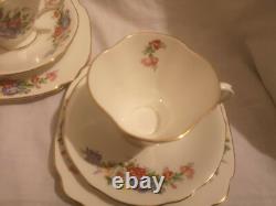 1950s Windsor China Floral and Gold 21 Piece Tea Set Cups&Saucers Milk&Sugar
