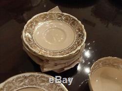 21 PC HM THE QUEEN & QUEEN MARY HIGH TEA SERVING SET with PLATES, CUPS, SAUCERS