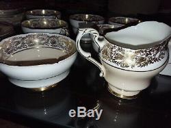 21 PC HM THE QUEEN & QUEEN MARY HIGH TEA SERVING SET with PLATES, CUPS, SAUCERS