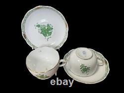2x Herend Hungary Apponyi Chinese Bouquet Green Gold Canton Tea Cups & Saucers