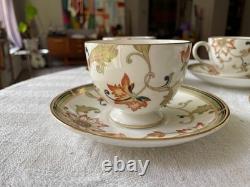 2x Wedgwood Oberon Tea Cups & Saucers pale sage green border, floral vines, gold