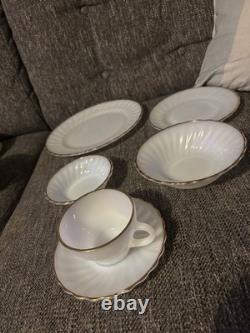 31 x piece Anchor Hocking Suburbia Swirl Milk Glass Gold Rim Fire King set