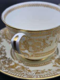 4x LovelyVintage Royal Worcester Bone Chine Heavy Gold Guilded Cups Saucers 1950