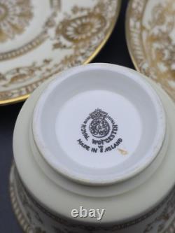 4x LovelyVintage Royal Worcester Bone Chine Heavy Gold Guilded Cups Saucers 1950