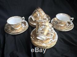 6 X Royal Crown Derby Aves Gold. Tea cup, saucer & Side plate