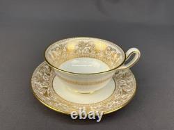 7 Wedgwood FLORENTINE GOLD Cups + Saucers with Dragons in White MINT