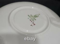 8 Wedgwood Gold Florentine Cup Saucer Sets England W4219 Bone China Peony Shape