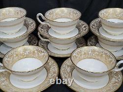 8 Wedgwood Gold Florentine Cup Saucer Sets England W4219 Bone China Peony Shape