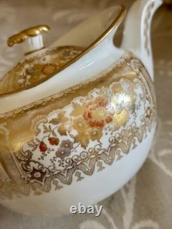 Antique Wedgwood Teapot, Teacups Saucers Sugar Pot & Jug. Opulent Gold CAIRO
