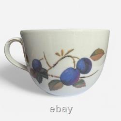 Collectable Evesham Royal Worchester 47-Piece Tableware Set, Gold Rim, 1961
