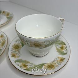Duchess Bone China 19 Piece Dinner/Tea Service Greensleeves Design Vintage
