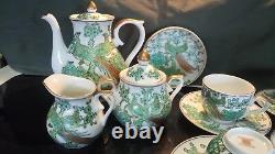 Imari Gold Teapot with lid, Creamer, Sugar Bowl withlid, 4 cups & 4 Saucers, candy dish