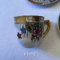 Japanese Export Porcelain China 4 Cups and Saucers. Floral /Gold Ribbon Rim