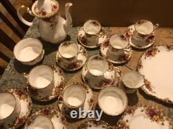 Job Lot Vintage Royal Albert Old Country Roses Bone China Floral & Gilded