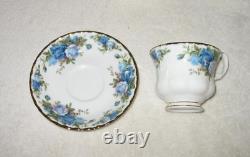 Mint Royal Albert England Moonlight Rose Set Of 4 (four) Footed Cups & Saucers