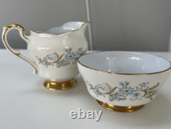 Paragon Classic 21Pc Tea Set. Beautiful Cream, Blue & Gold Pattern & Detail. VGC