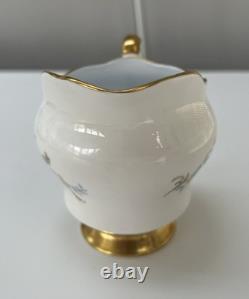 Paragon Classic 21Pc Tea Set. Beautiful Cream, Blue & Gold Pattern & Detail. VGC