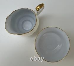 Paragon Classic 21Pc Tea Set. Beautiful Cream, Blue & Gold Pattern & Detail. VGC