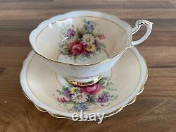 Paragon Double Warrant Peach Gold Trim Floral Rose Tea Cup & Saucer 1939-49 RARE