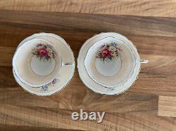 Paragon Double Warrant Peach Gold Trim Floral Rose Tea Cup & Saucer 1939-49 RARE