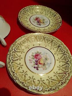 Paragon Set Of Two Cups and Saucers Flower, Gold Gilt, To Her Majesty the Queen