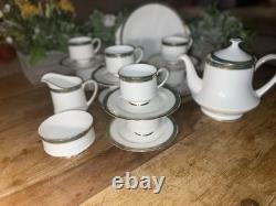 Royal Albert England Bone China 20 Piece Tea Set In The Elgin Pattern