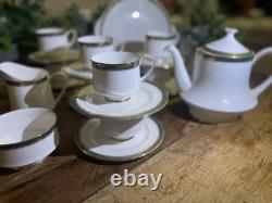 Royal Albert England Bone China 20 Piece Tea Set In The Elgin Pattern