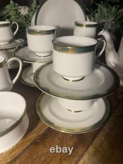 Royal Albert England Bone China 20 Piece Tea Set In The Elgin Pattern