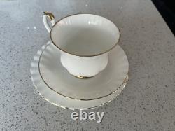 Royal Albert Val D'or 21 piece Tea Set Very Good Condition