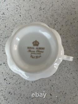 Royal Albert Val D'or 21 piece Tea Set Very Good Condition