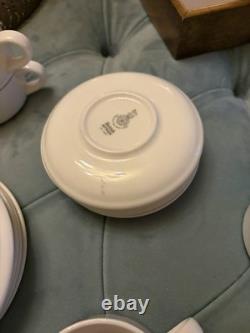 Royal Doulton British Airways Gold Trim Tea Set 6 Cups And Saucers & 7 Plates