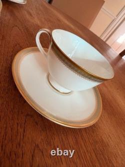 Royal Doulton Clarendon Porcelain Dinner Set White Gold Plates Cups Saucers