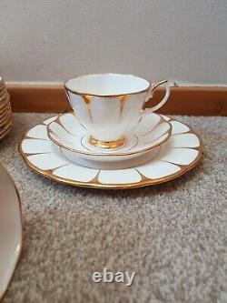 Royal Vale China White Gold Strike Daisy, Art Deco 12 cups, saucers and plates