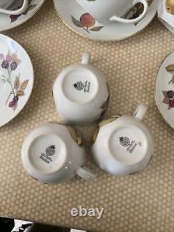 Royal Worcester Evesham Coffee Tea Cups Saucers 6 Large 3 Small See Description