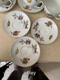 Royal Worcester Evesham Coffee Tea Cups Saucers 6 Large 3 Small See Description