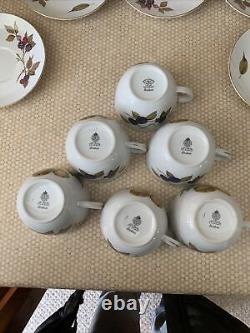 Royal Worcester Evesham Coffee Tea Cups Saucers 6 Large 3 Small See Description