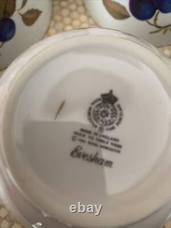 Royal Worcester Evesham Coffee Tea Cups Saucers 6 Large 3 Small See Description