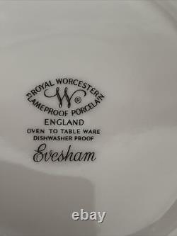 Royal Worcester Evesham Coffee Tea Cups Saucers 6 Large 3 Small See Description