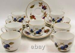 Royal Worcester Evesham Gold Cups & Saucers Set of 8 Made In England