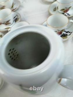 Royal Worcester Evesham Gold Porcelain Tea set x12 Cup & Saucers + Coffee Pot