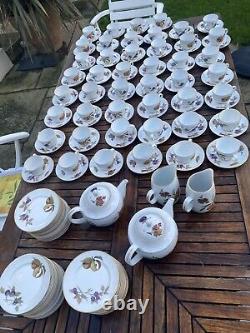 Royal Worcester Evesham Gold Quantity For Entertaining 46 Tea cups Etc £ 170