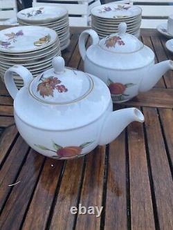 Royal Worcester Evesham Gold Quantity For Entertaining 46 Tea cups Etc £ 170