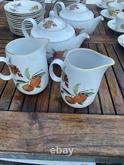 Royal Worcester Evesham Gold Quantity For Entertaining 46 Tea cups Etc £ 170