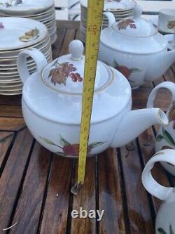 Royal Worcester Evesham Gold Quantity For Entertaining 46 Tea cups Etc £ 170
