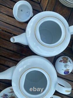 Royal Worcester Evesham Gold Quantity For Entertaining 46 Tea cups Etc £ 170