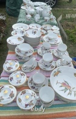 Royal Worcester Evesham gold porcelain tableware mixed lot plenty 4 collection